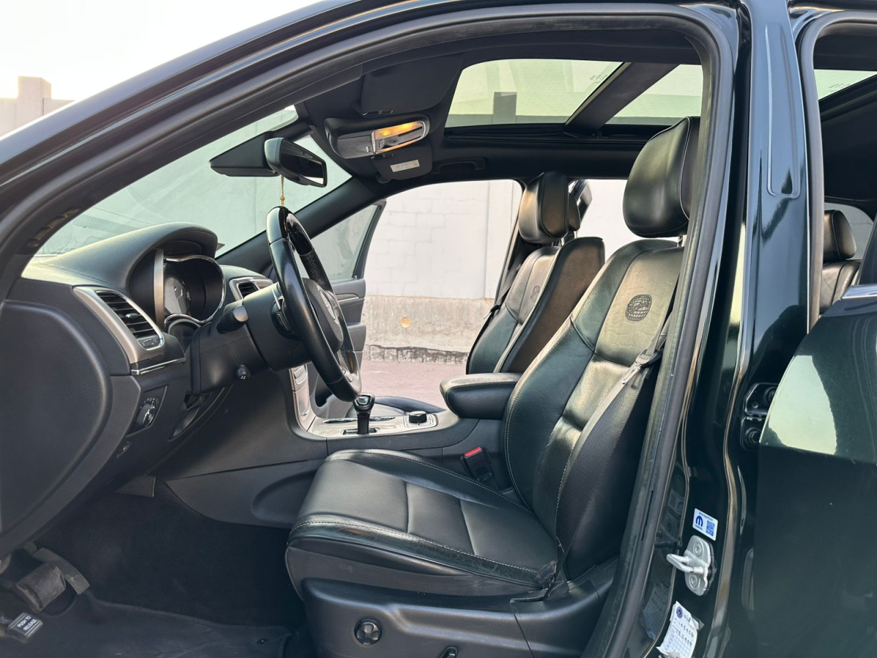 Jeep Grand Cherokee - Image 9