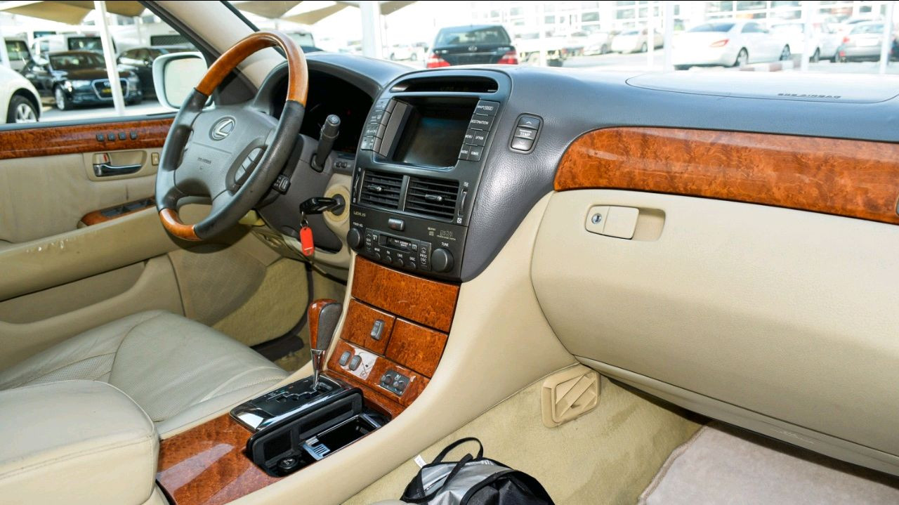 Lexus LS-Series - Image 11