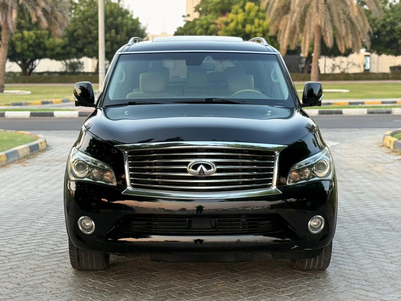 Infiniti QX56