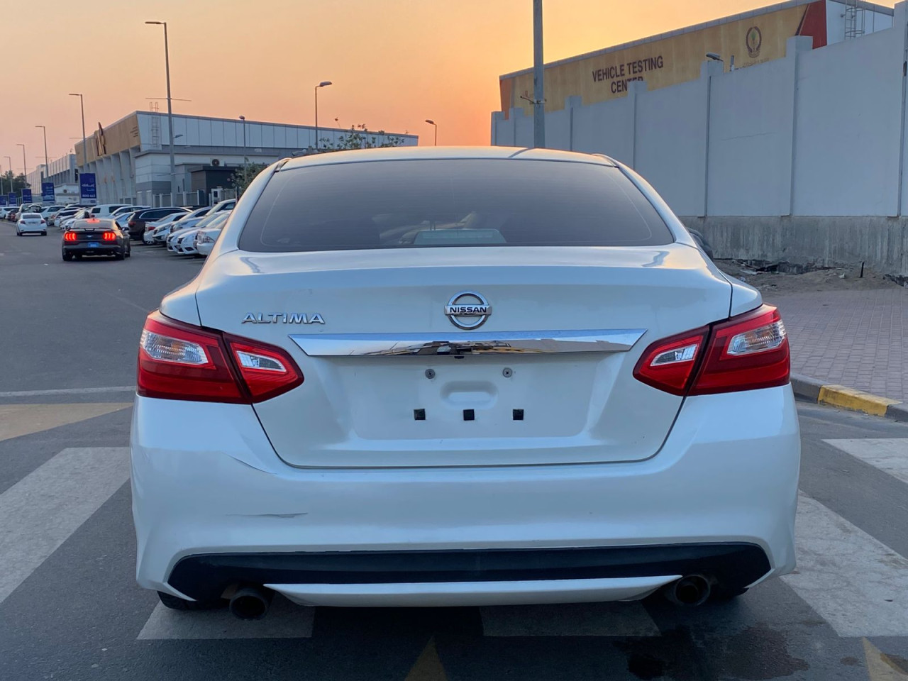 Nissan Altima - Image 4