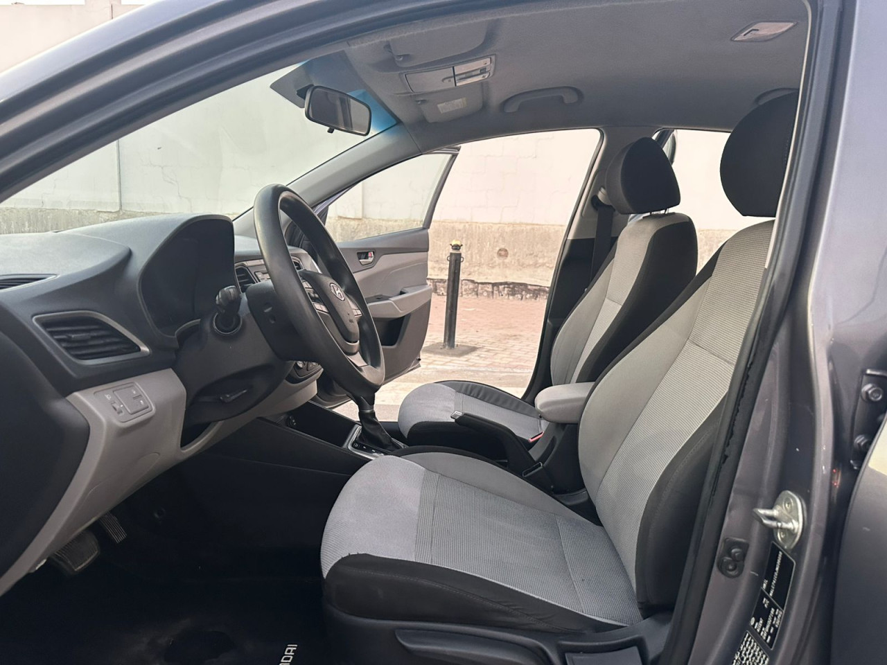 Hyundai Accent - Image 11