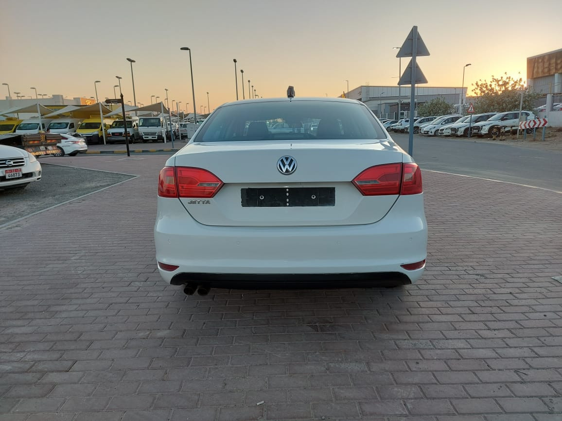 Volkswagen Jetta - Image 2