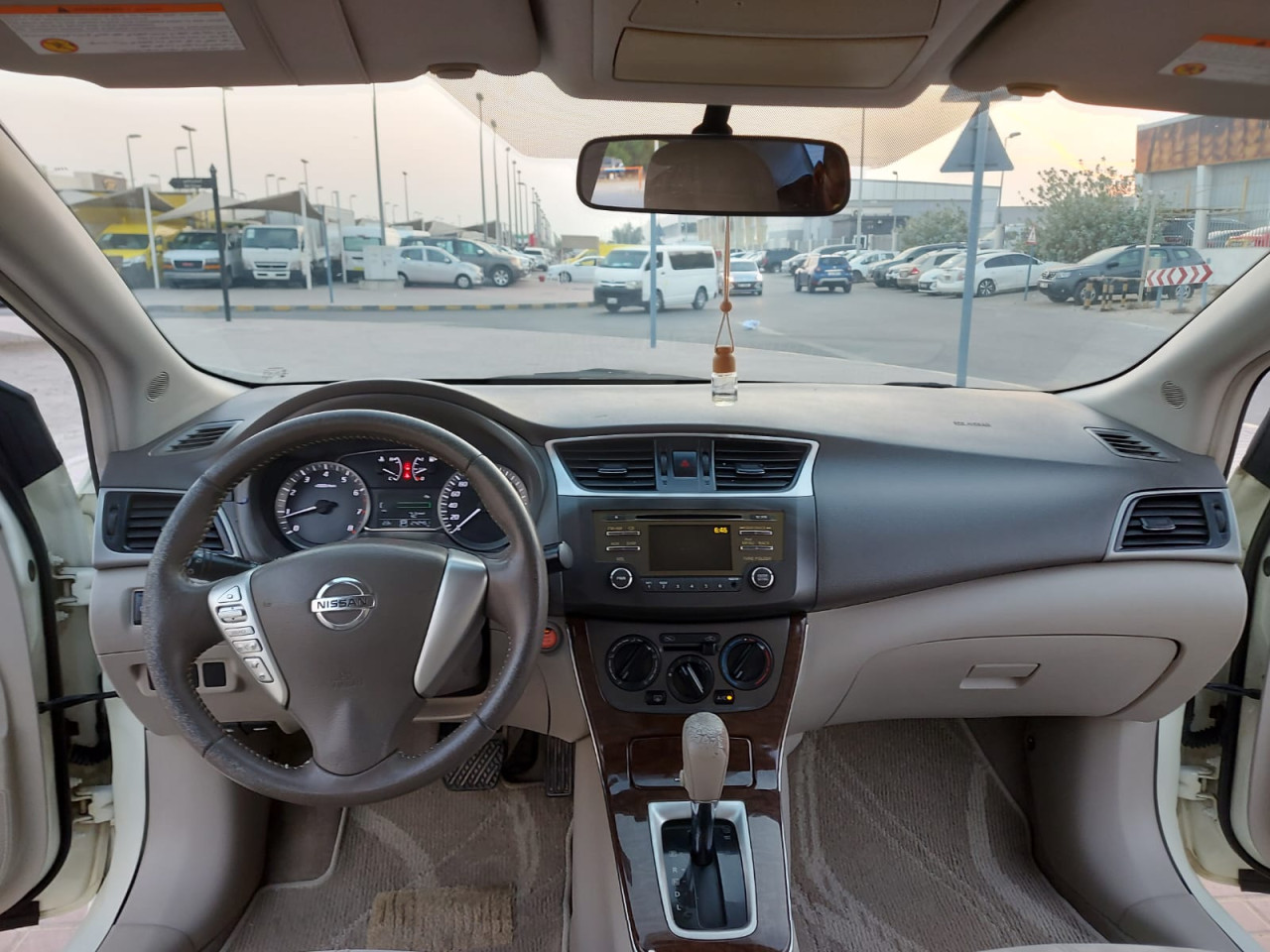 Nissan Sentra - Image 10