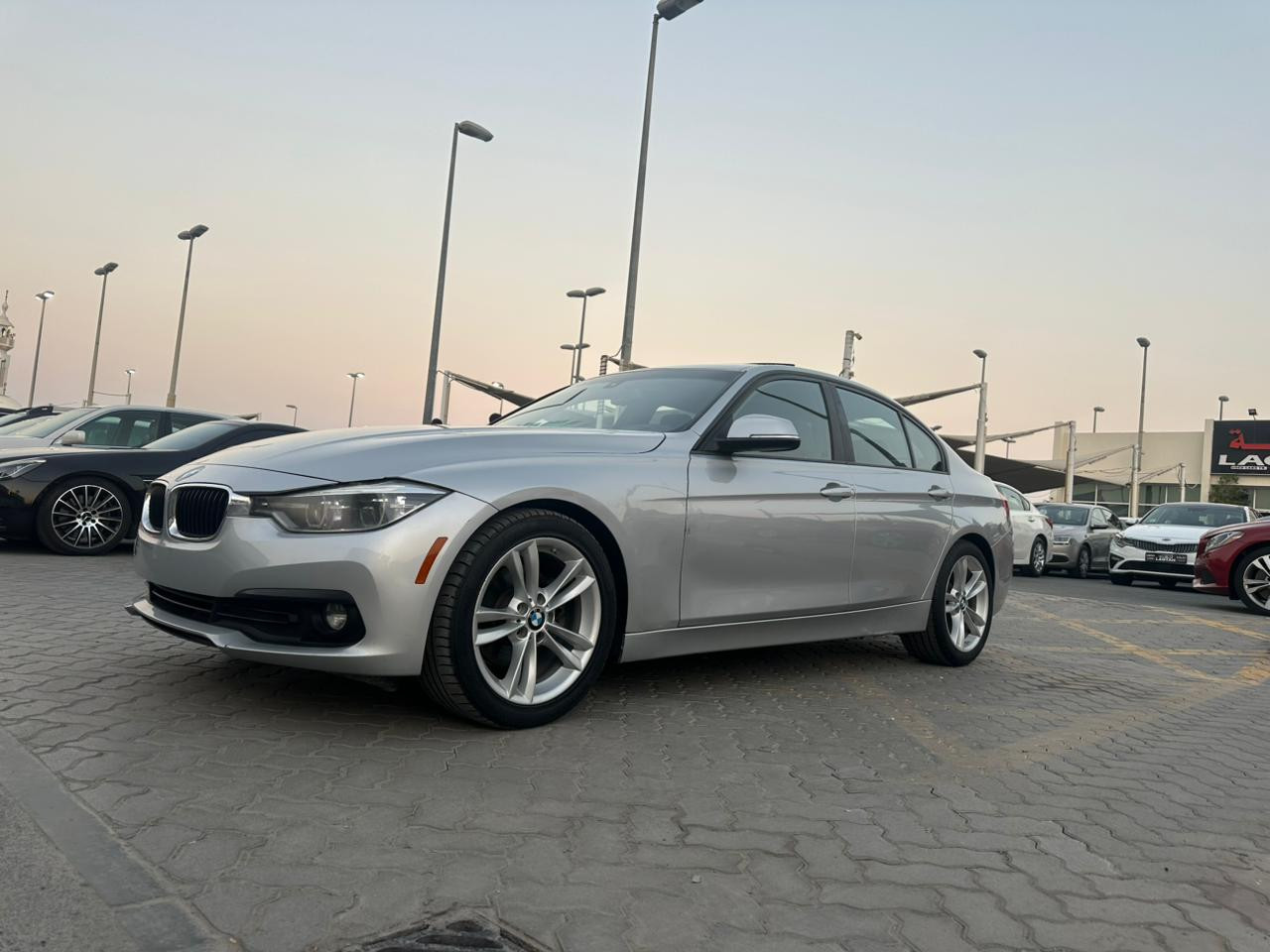 BMW 3-Series - Image 7