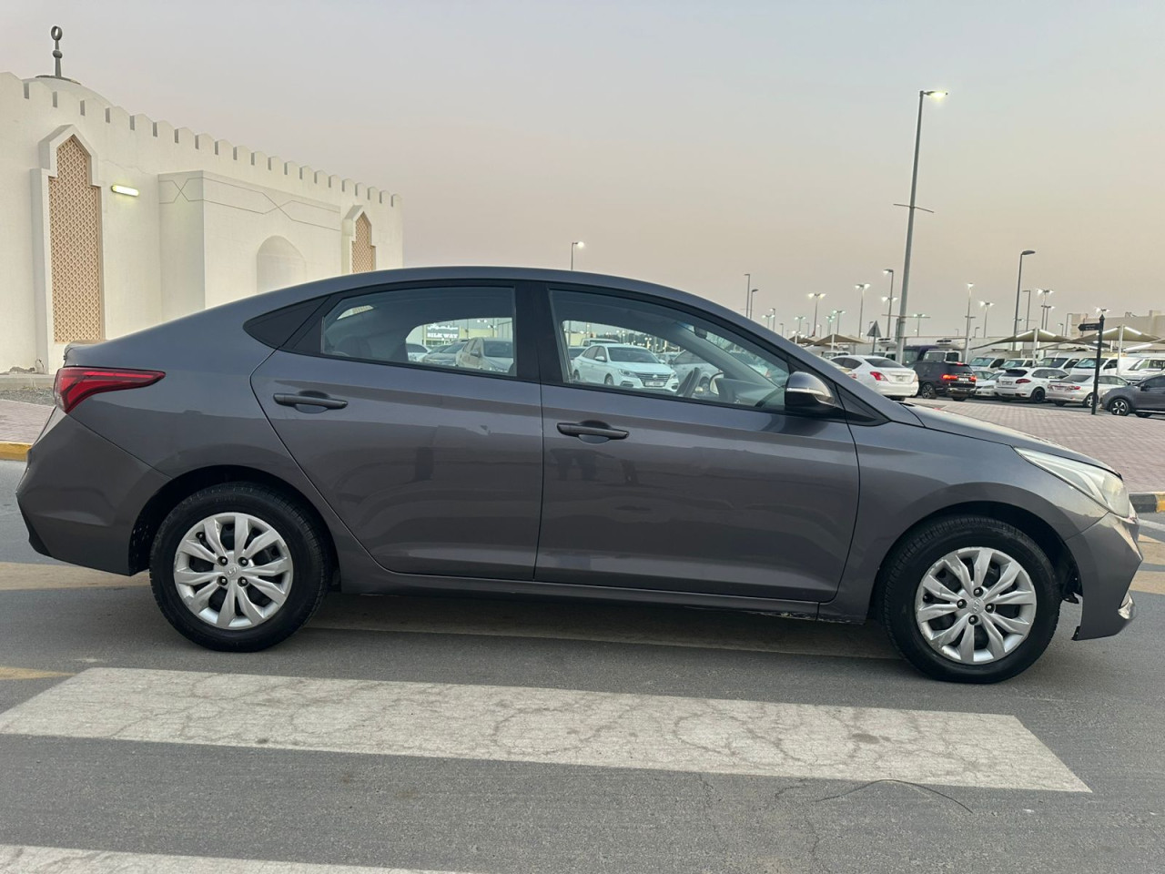 Hyundai Accent - Image 7