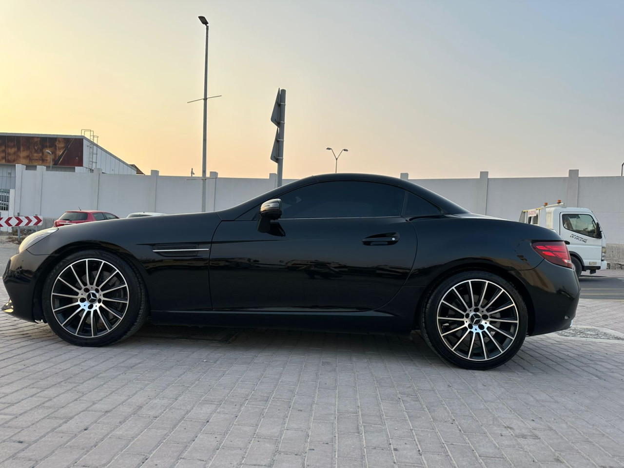 Mercedes Benz SL-Class - Image 4