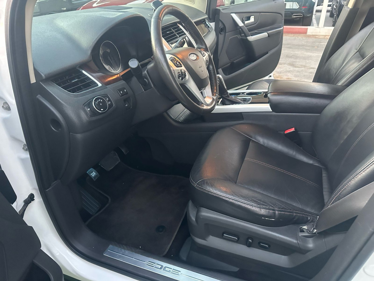 Ford Edge - Image 10