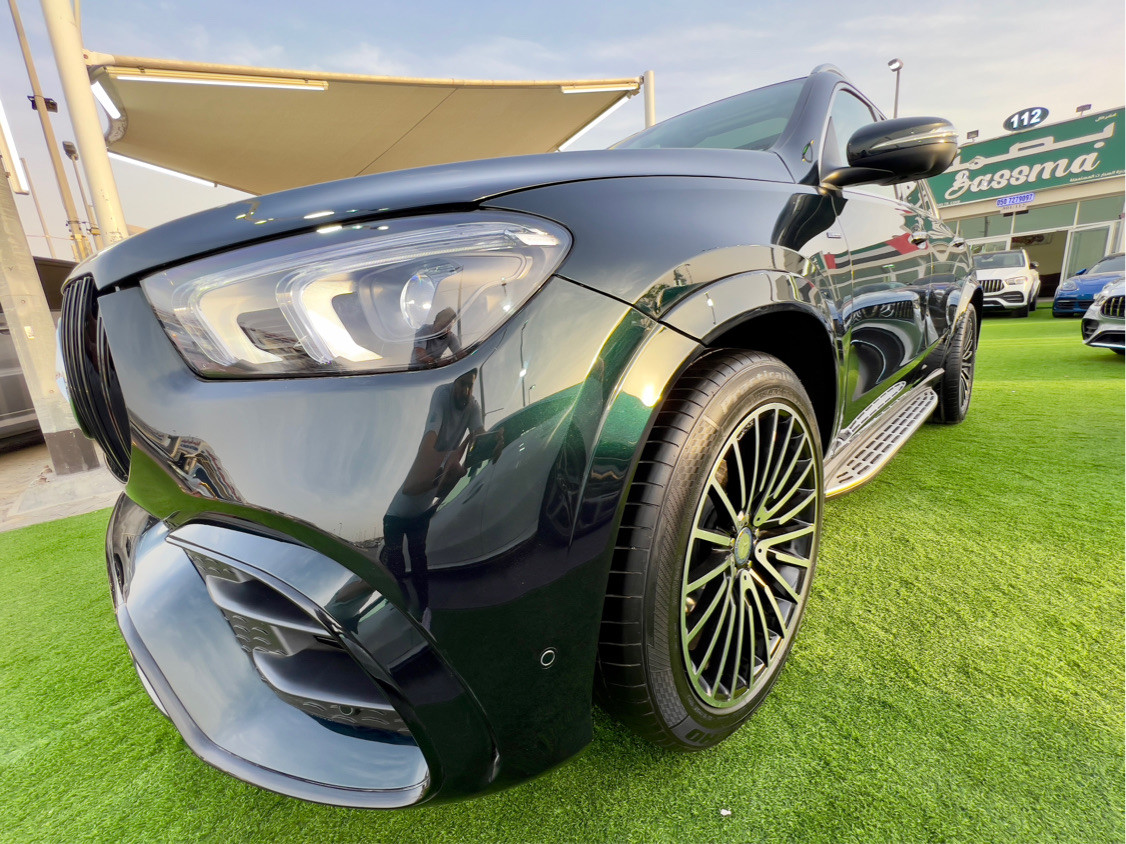 Mercedes Benz GLE SUV - Image 2