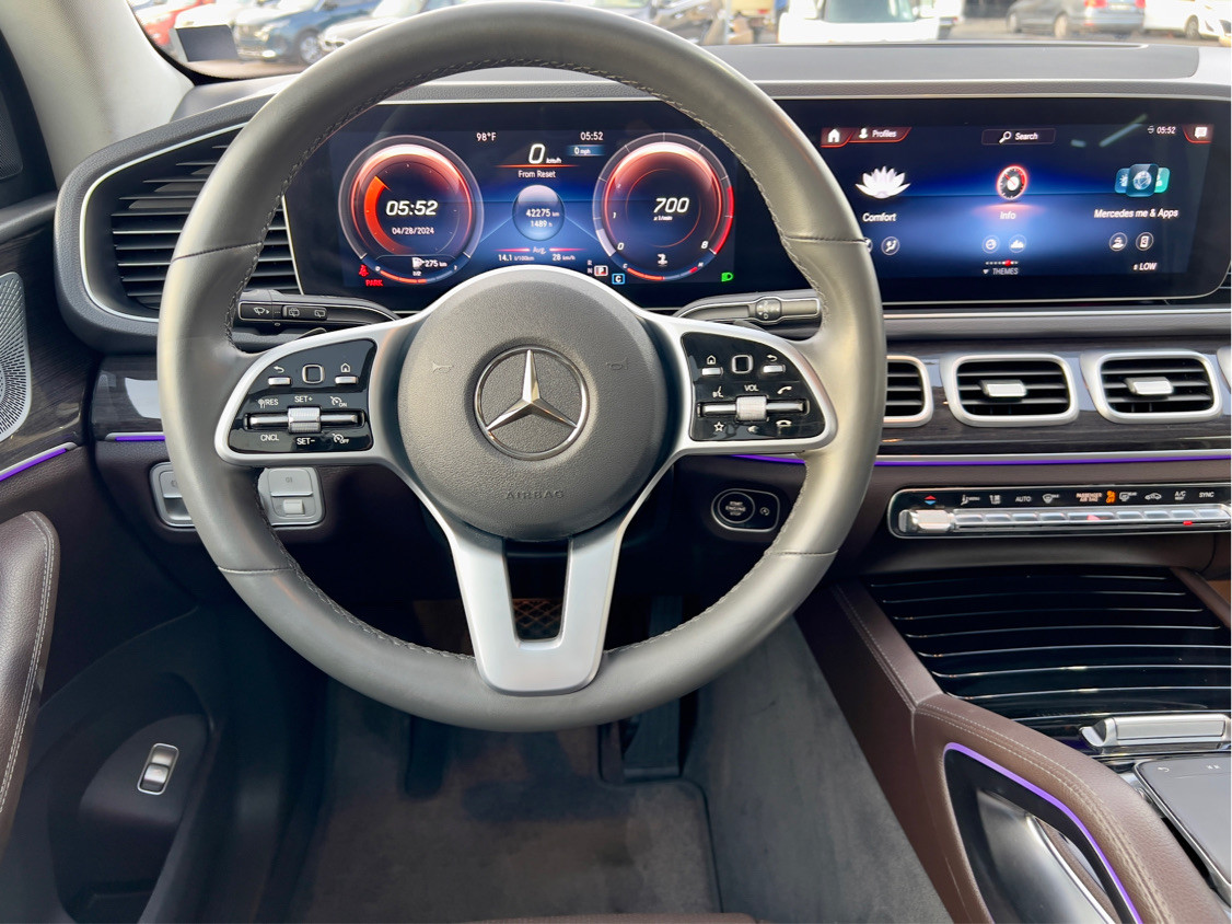 Mercedes Benz GLE SUV - Image 10