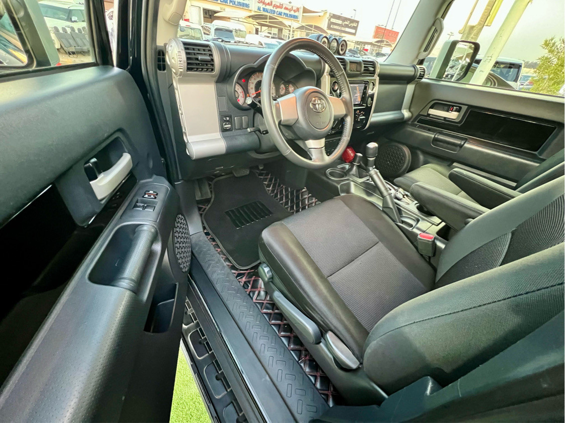 Toyota FJ Cruiser - Image 7
