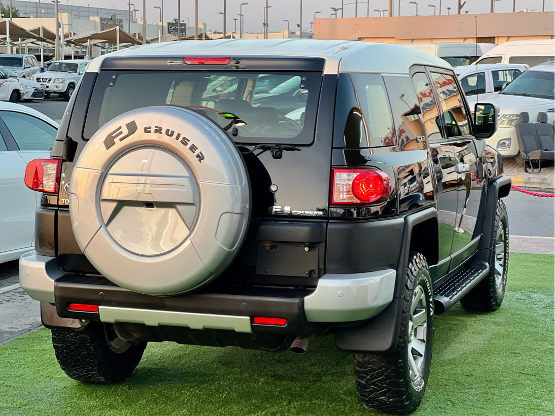 Toyota FJ Cruiser - Image 4