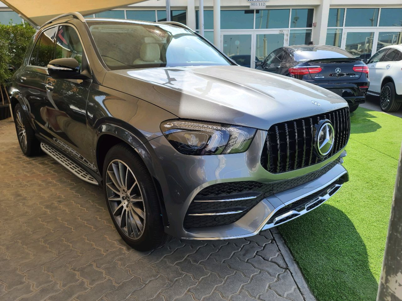 Mercedes Benz GLE SUV - Image 2