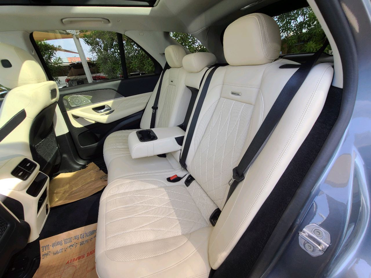 Mercedes Benz GLE SUV - Image 11