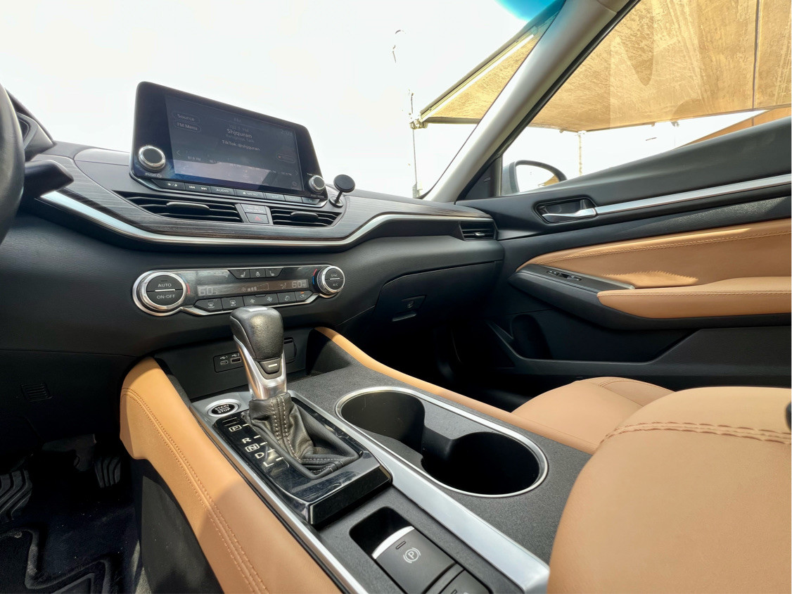 Nissan Altima - Image 5