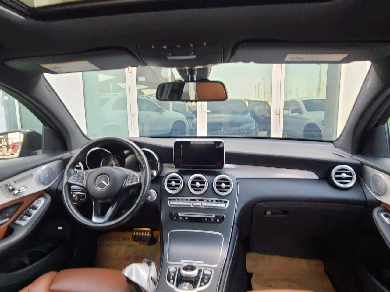Mercedes Benz GLC - Image 4