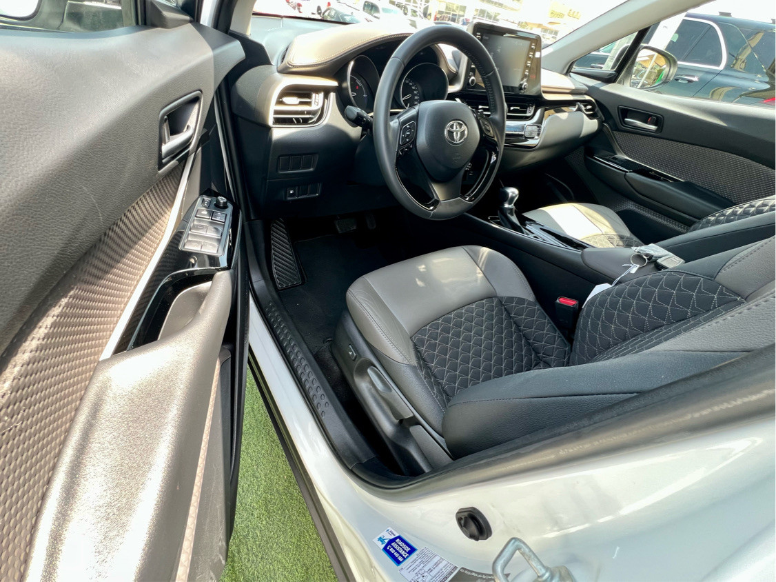 Toyota C-HR - Image 11