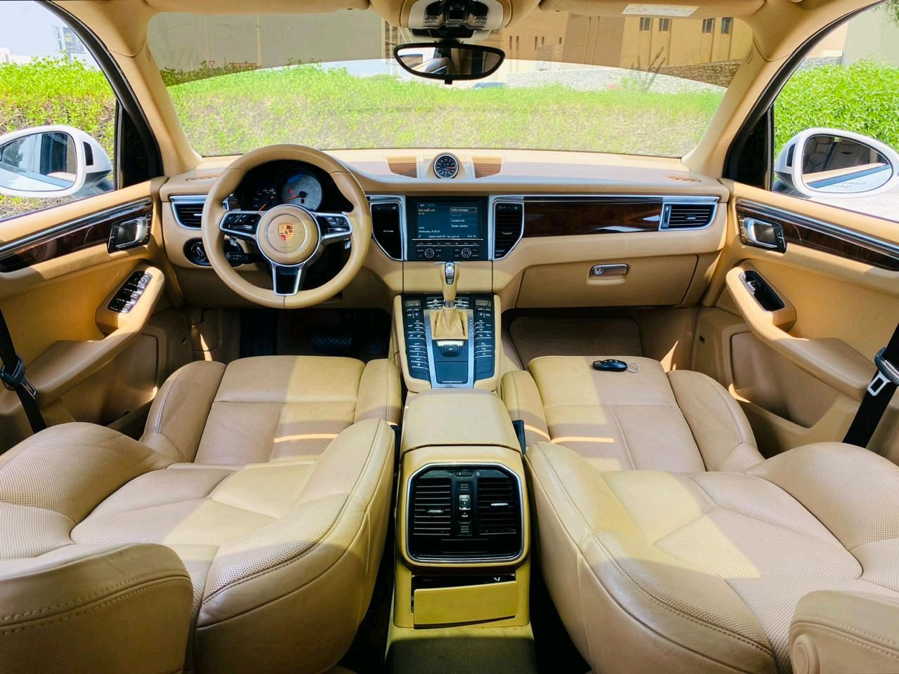 Porsche Macan - Image 9