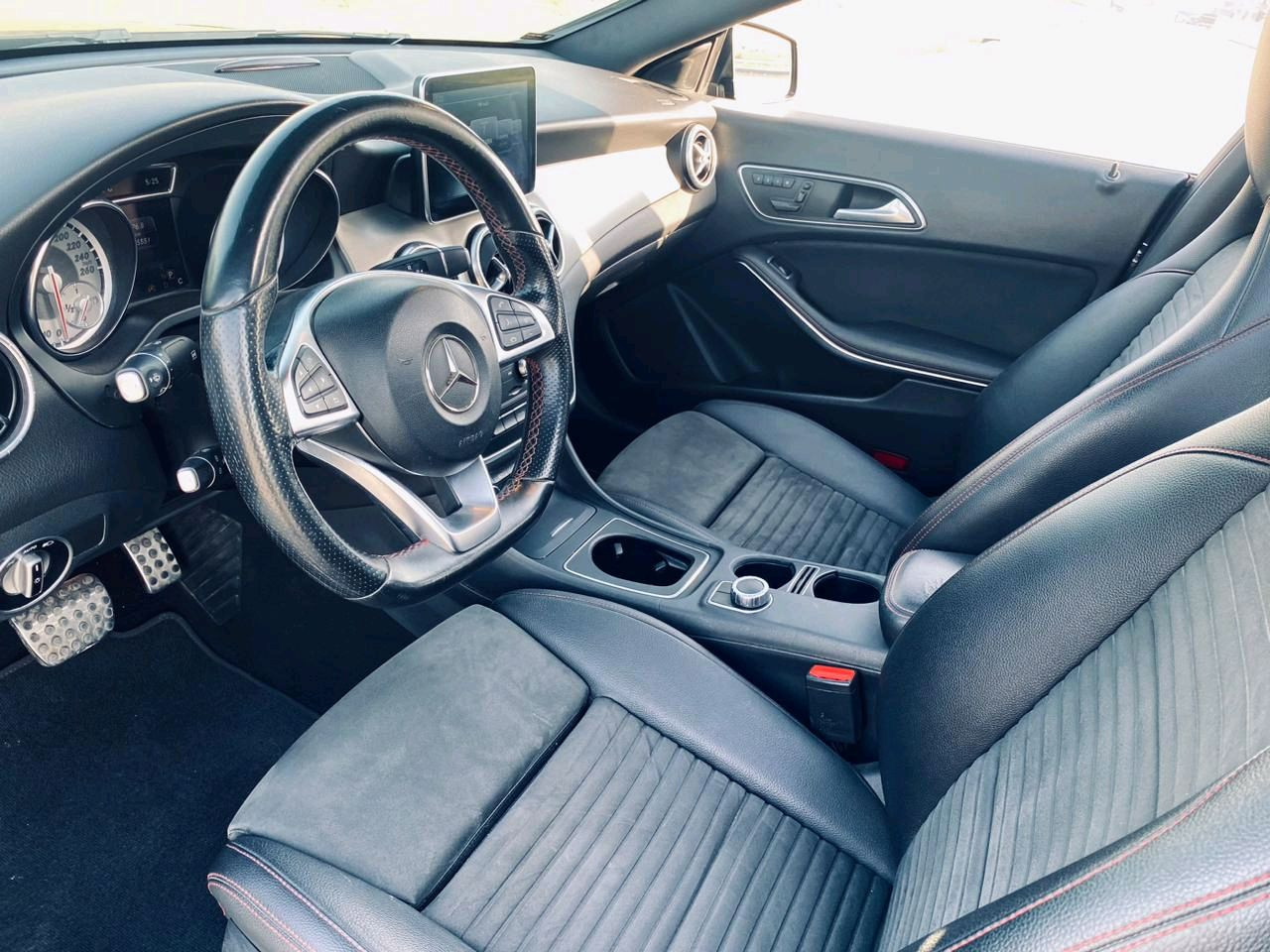 Mercedes Benz CLA - Image 10