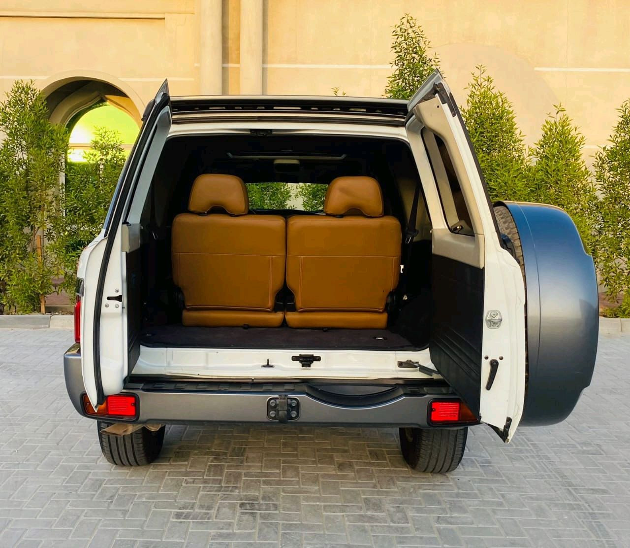 Nissan Super safari - Image 12