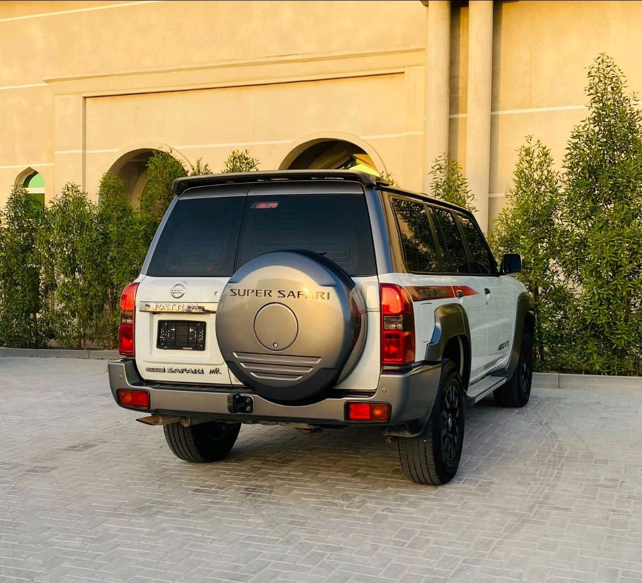 Nissan Super safari - Image 8