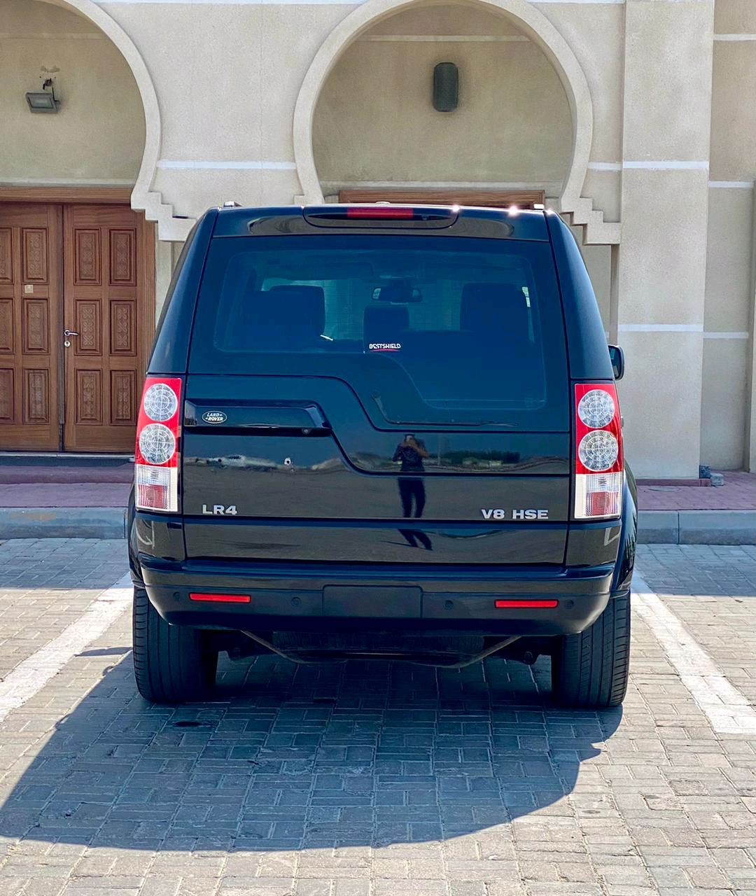 Land Rover LR4 - Image 7