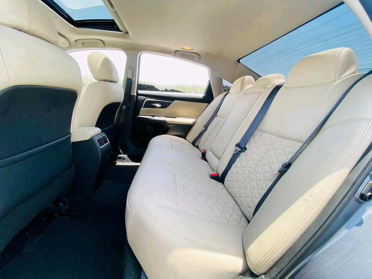 Nissan Altima - Image 12