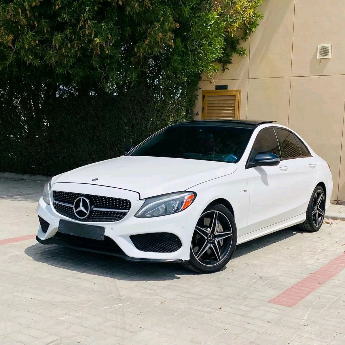 Mercedes Benz C-Class - Image 10
