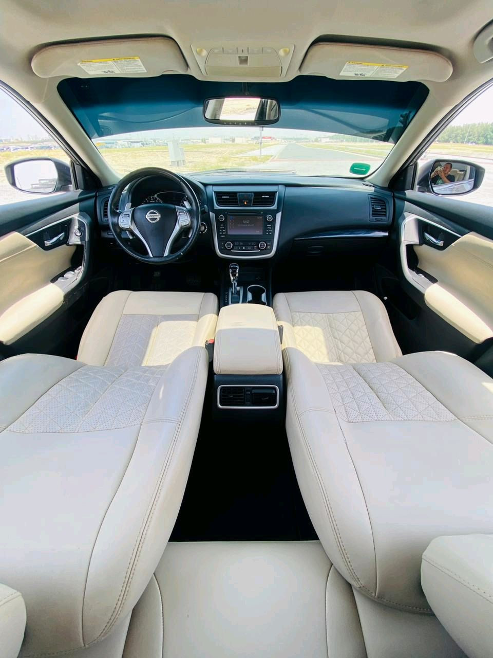 Nissan Altima - Image 10