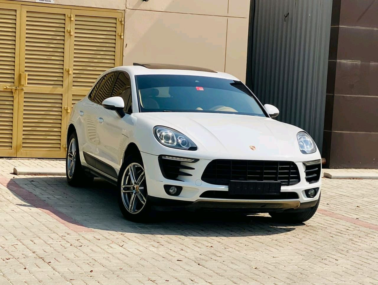 Porsche Macan - Image 4