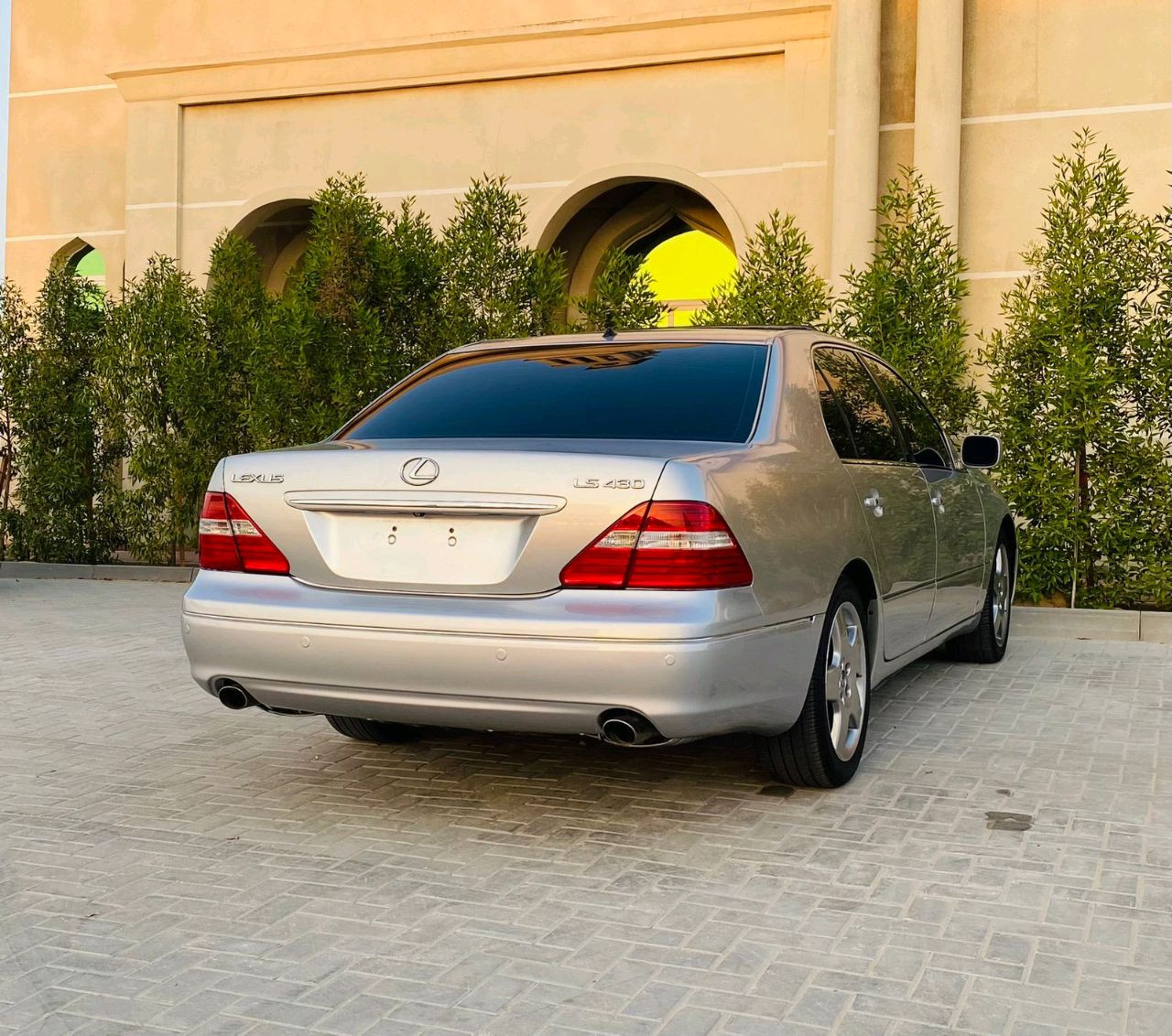 Lexus LS-Series - Image 4