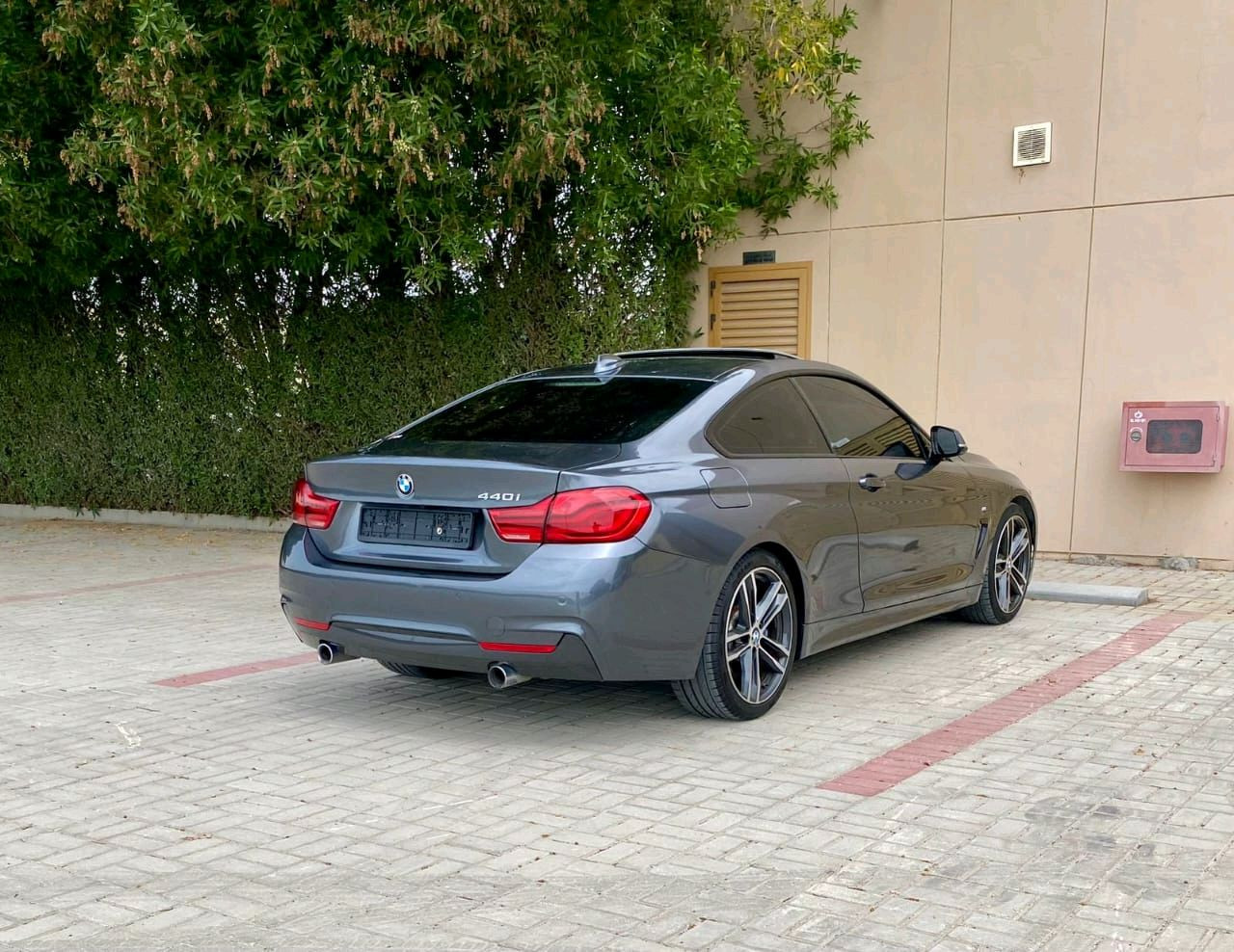BMW 4-Series - Image 8