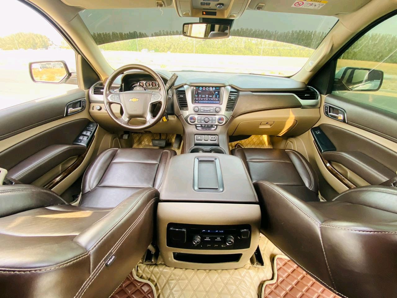 Chevrolet Tahoe - Image 8