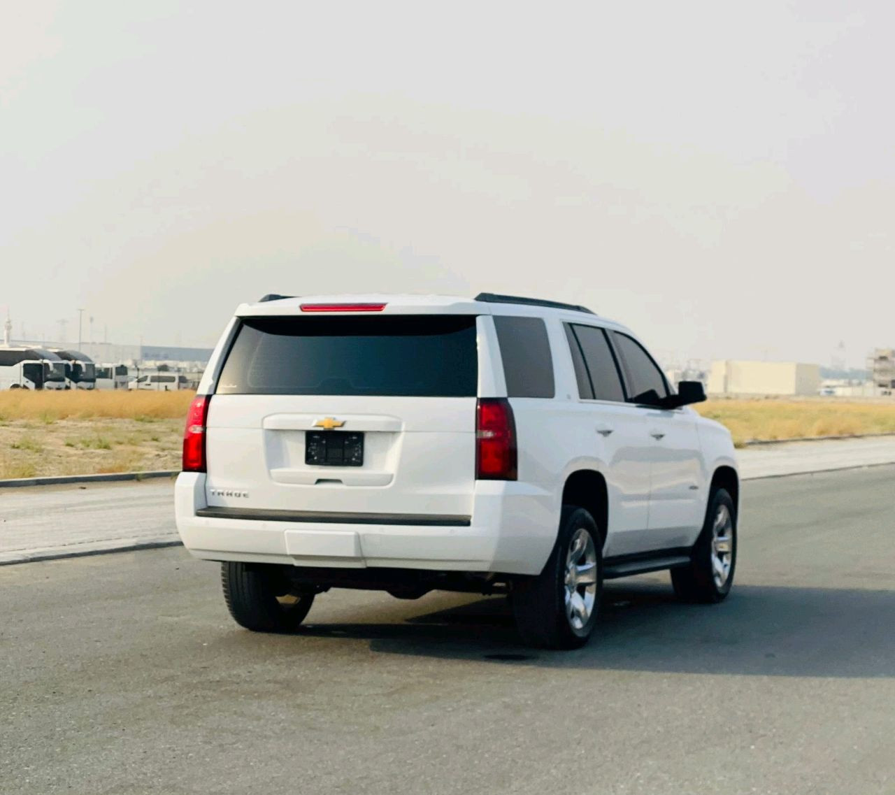 Chevrolet Tahoe - Image 11