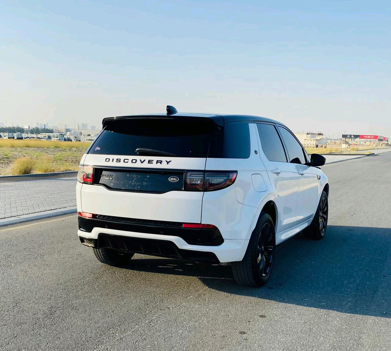 Land Rover Discovery - Image 8