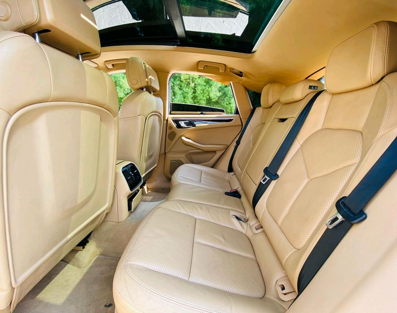 Porsche Macan - Image 11