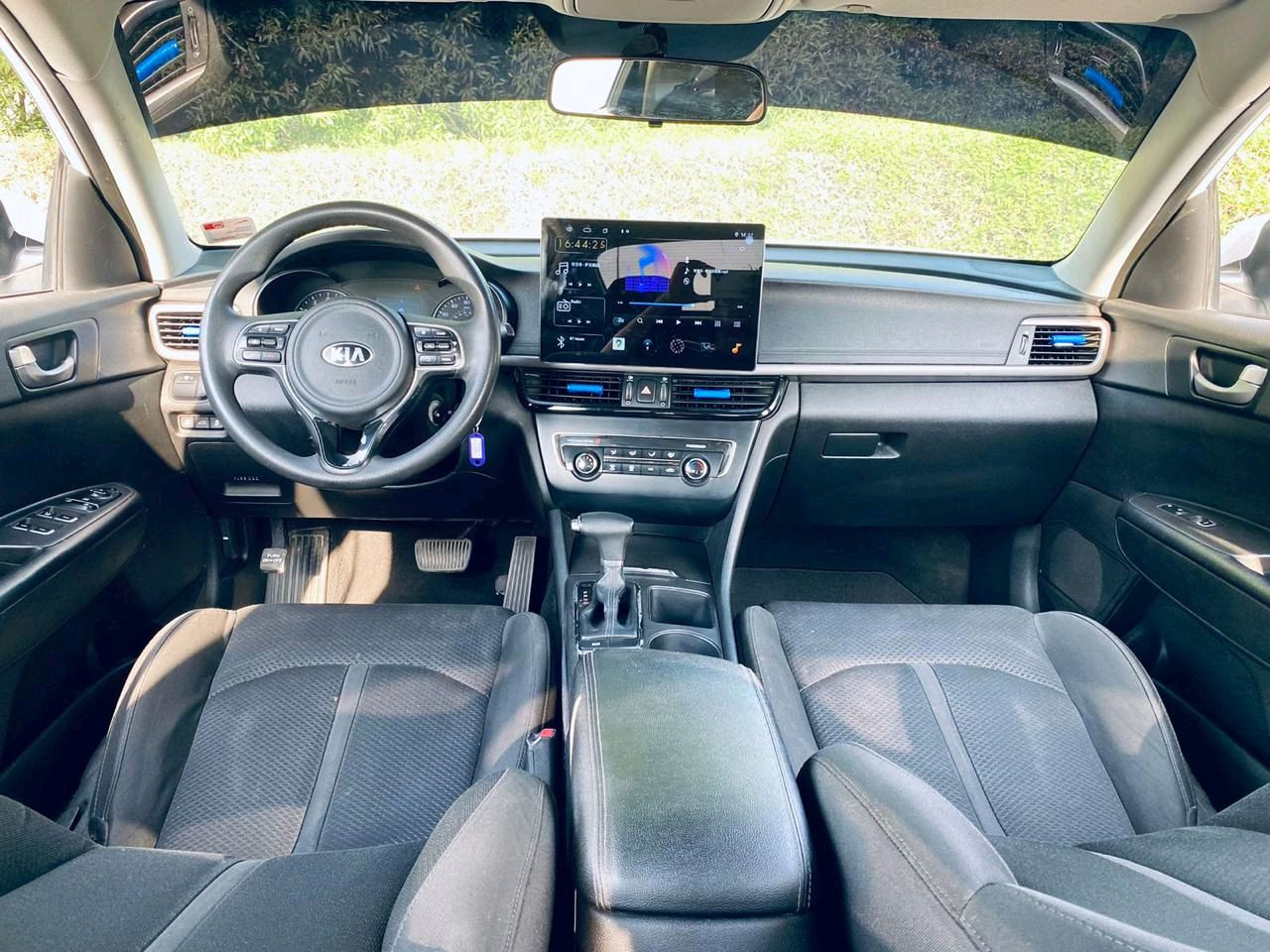 KIA Optima - Image 8