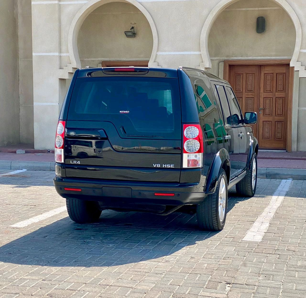 Land Rover LR4 - Image 5