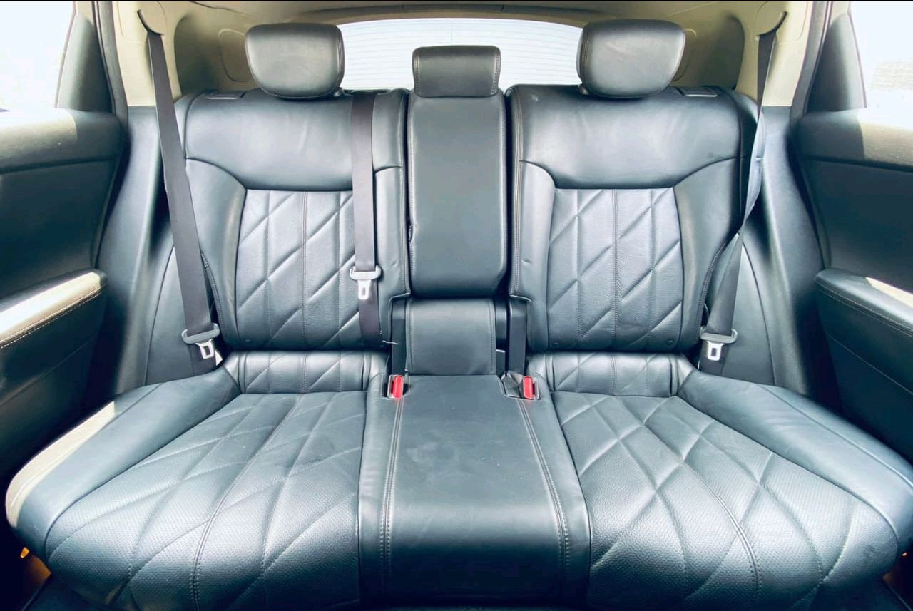 Infiniti QX70 - Image 4