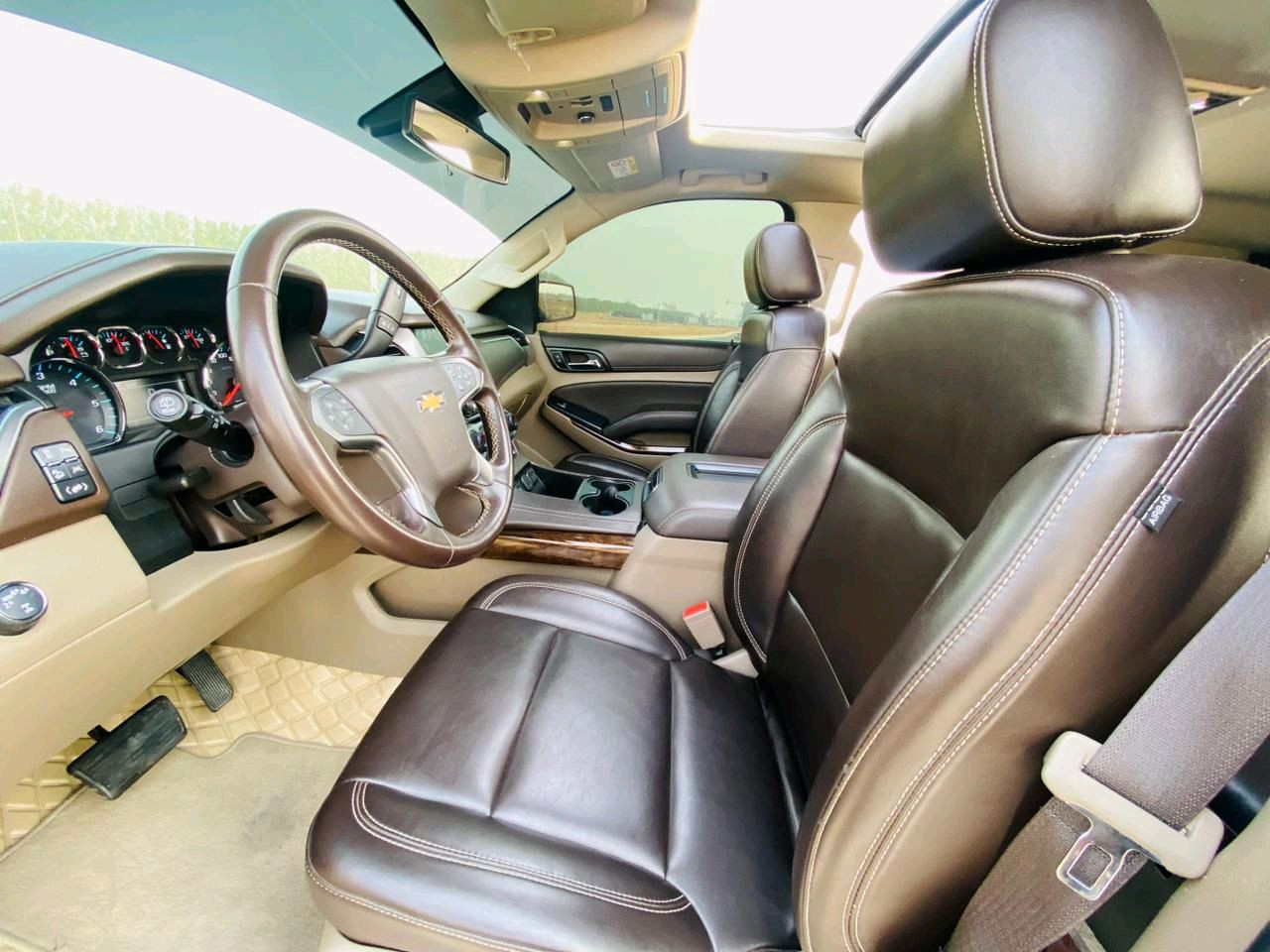 Chevrolet Tahoe - Image 12