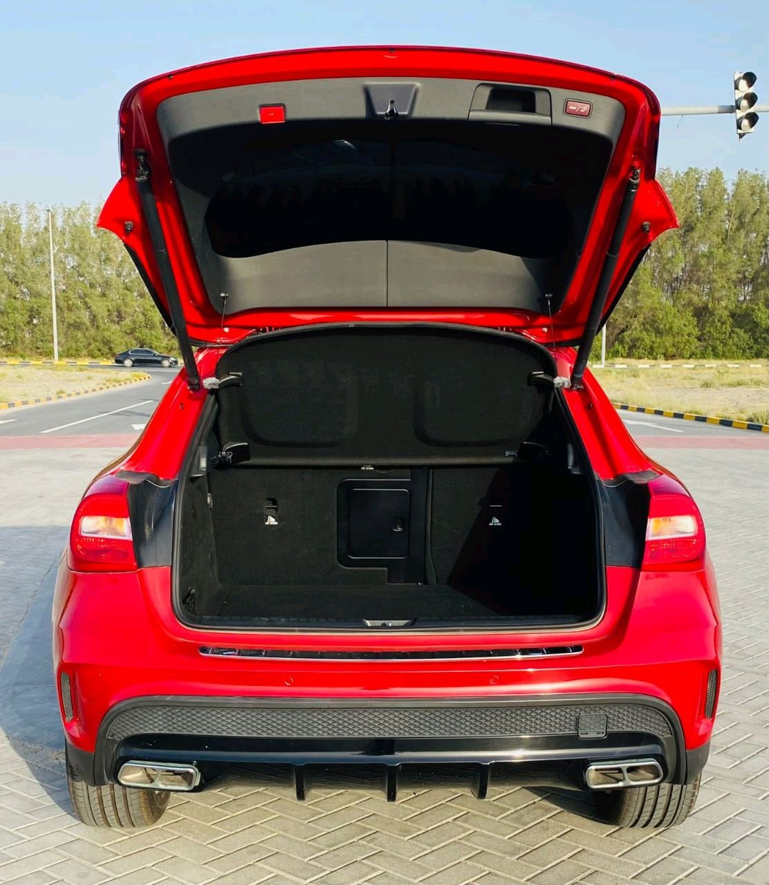 Mercedes Benz GLA - Image 9