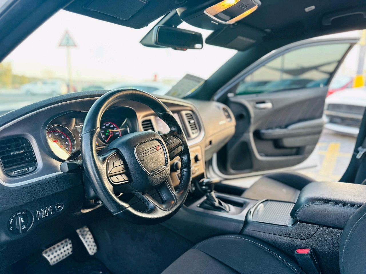 Dodge Charger - Image 16