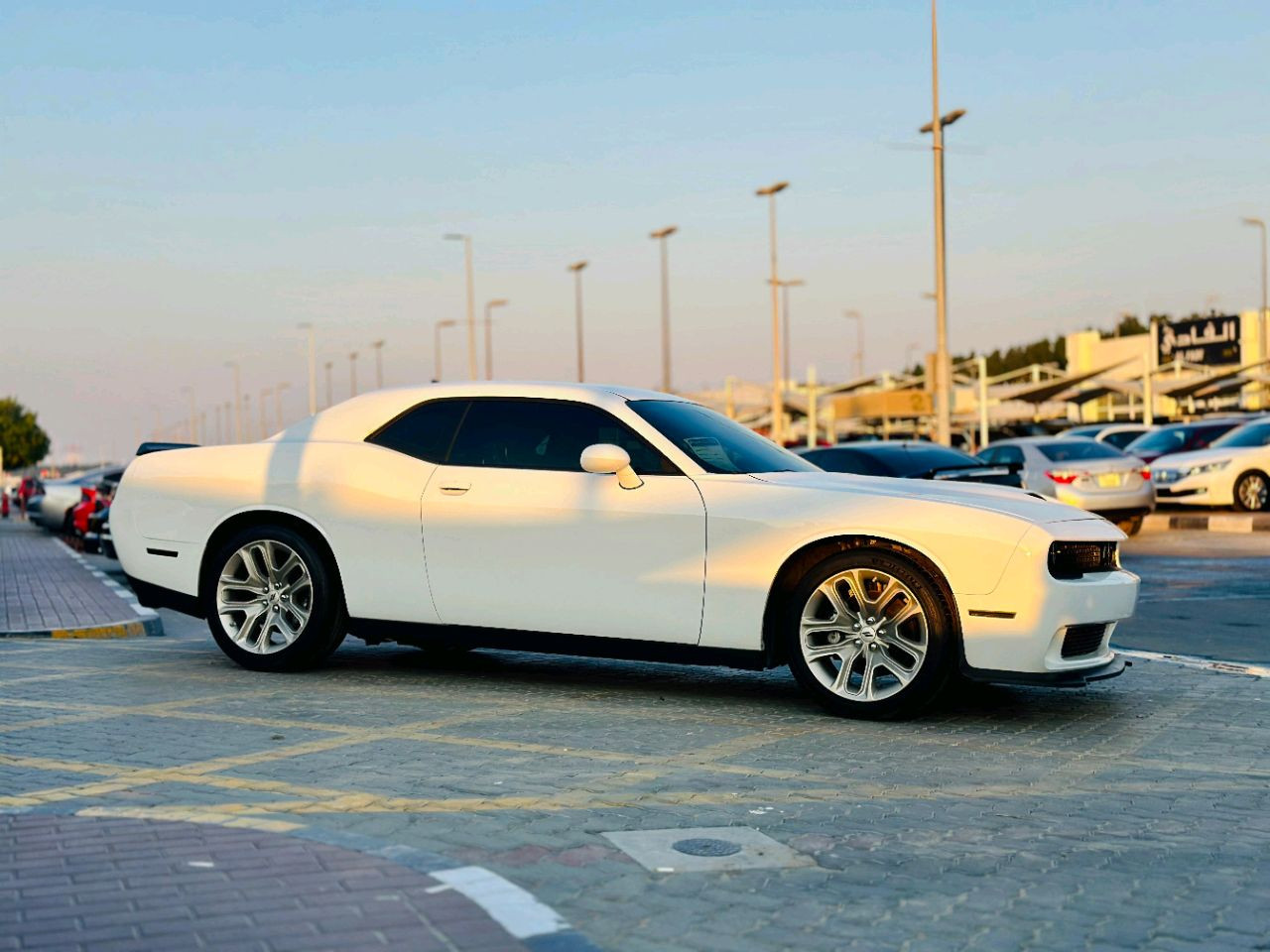 Dodge Challenger - Image 5