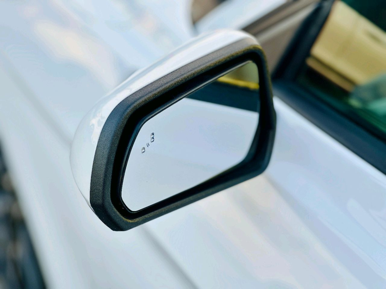 Ford Mustang - Image 2