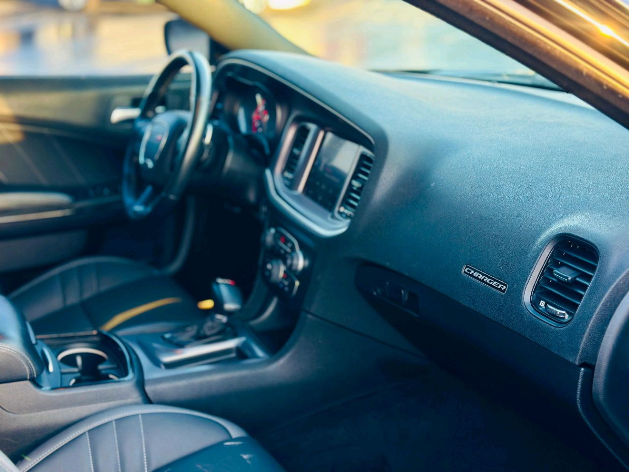 Dodge Charger - Image 11
