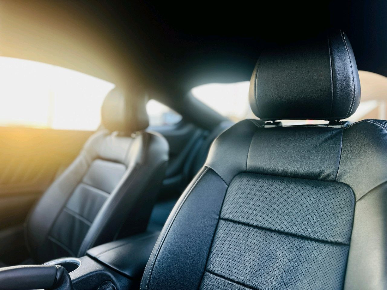 Ford Mustang - Image 30