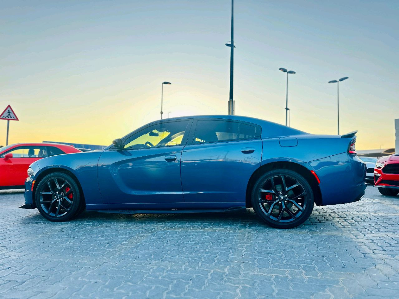 Dodge Charger - Image 8
