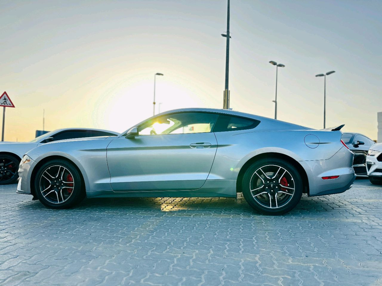 Ford Mustang - Image 9
