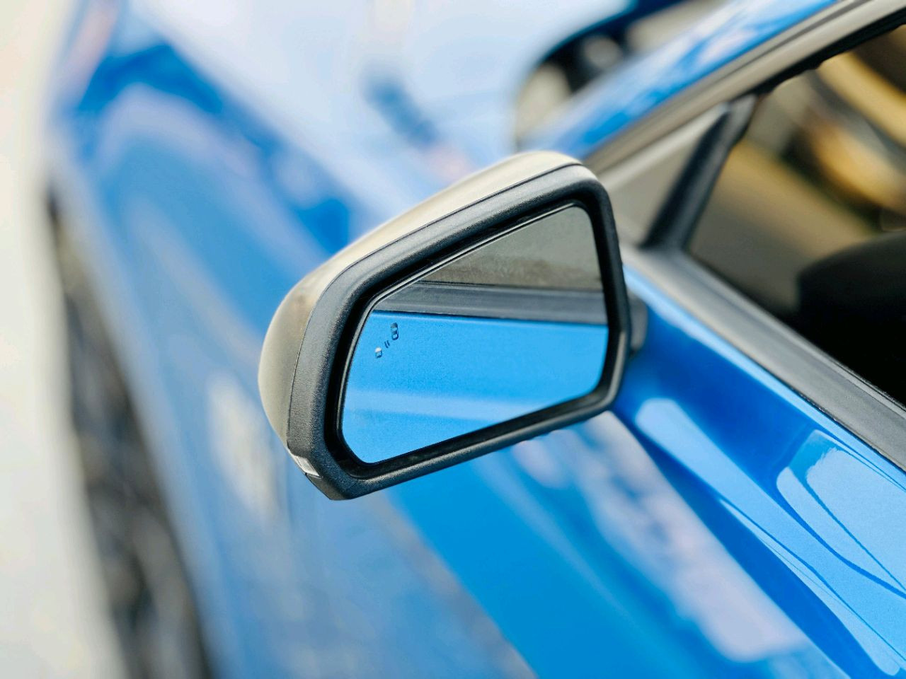 Ford Mustang - Image 10