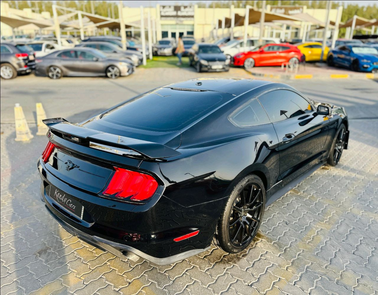 Ford Mustang - Image 8