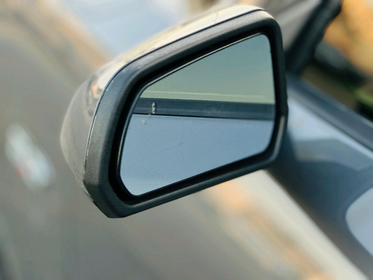 Ford Mustang - Image 10